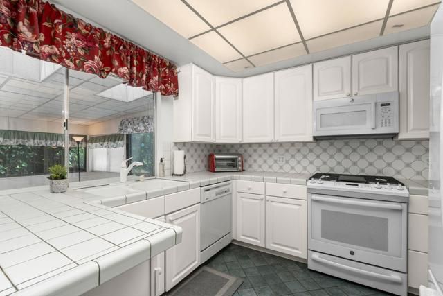 8211 Limon Ln, El Cajon, CA 92021