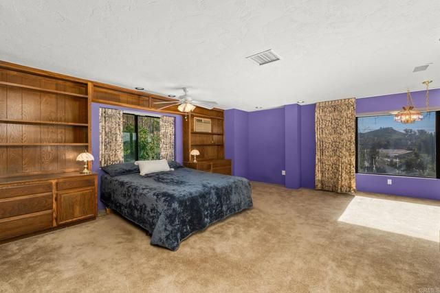 8211 Limon Ln, El Cajon, CA 92021