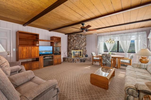 8211 Limon Ln, El Cajon, CA 92021