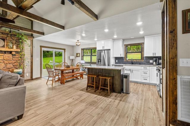 12398 S Whitehouse Road, Fayetteville, AR 72701
