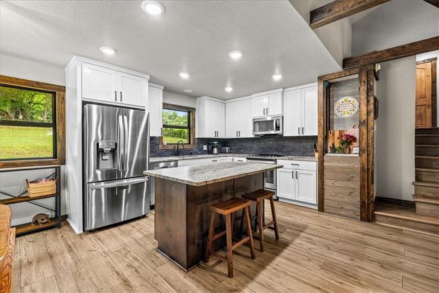 12398 S Whitehouse Road, Fayetteville, AR 72701