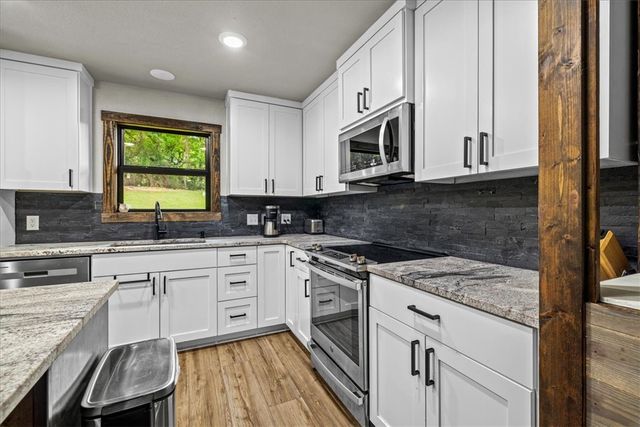 12398 S Whitehouse Road, Fayetteville, AR 72701