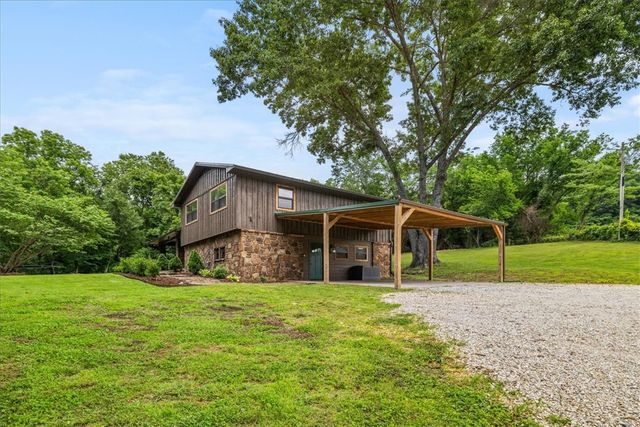 12398 S Whitehouse Road, Fayetteville, AR 72701