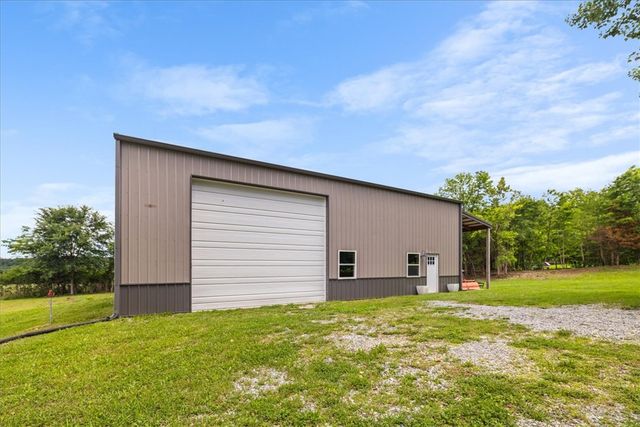 12398 S Whitehouse Road, Fayetteville, AR 72701