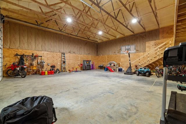12398 S Whitehouse Road, Fayetteville, AR 72701