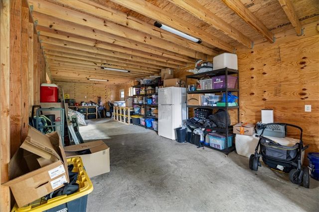 12398 S Whitehouse Road, Fayetteville, AR 72701
