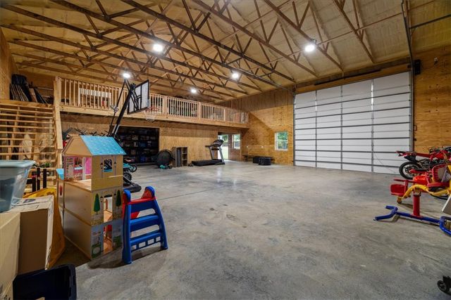 12398 S Whitehouse Road, Fayetteville, AR 72701