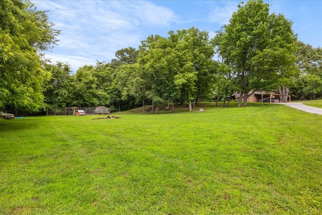 12398 S Whitehouse Road, Fayetteville, AR 72701