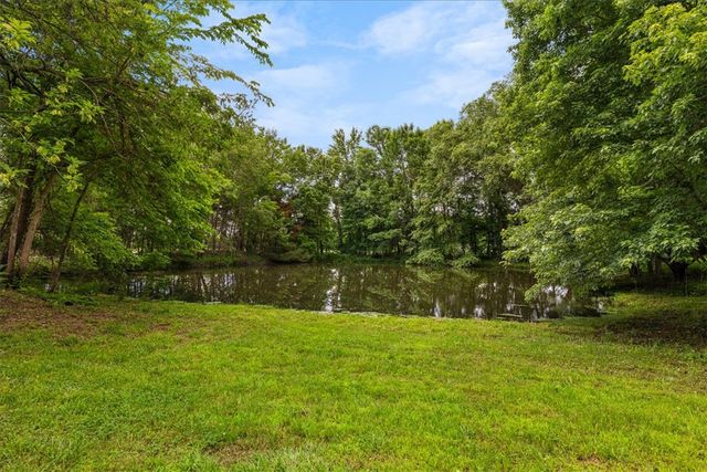 12398 S Whitehouse Road, Fayetteville, AR 72701