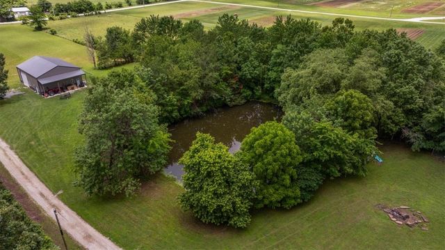12398 S Whitehouse Road, Fayetteville, AR 72701