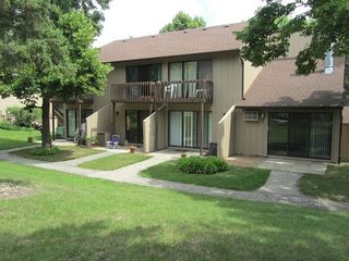 16 St. Thomas Colony 5, Fox Lake, IL 60020