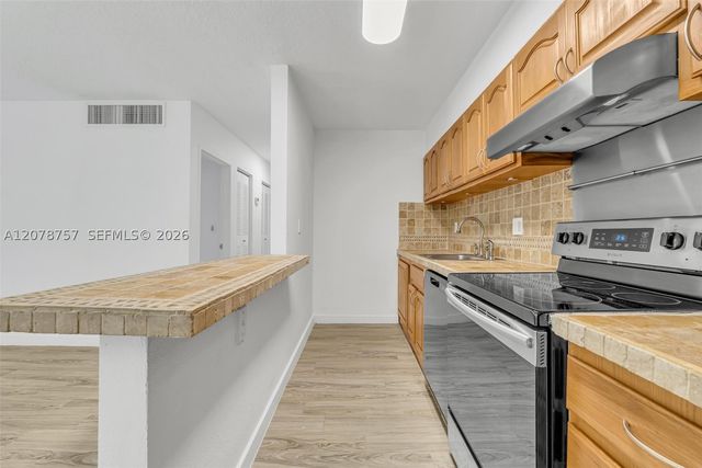 4140 NW 79th Ave 2B, Doral, FL 33166