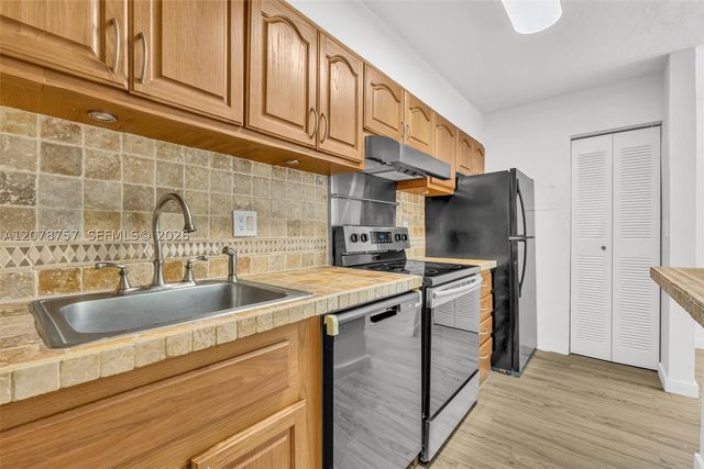 4140 NW 79th Ave 2B, Doral, FL 33166