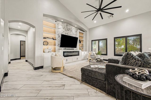 38816 N KENNEDY Drive, San Tan Valley, AZ 85140