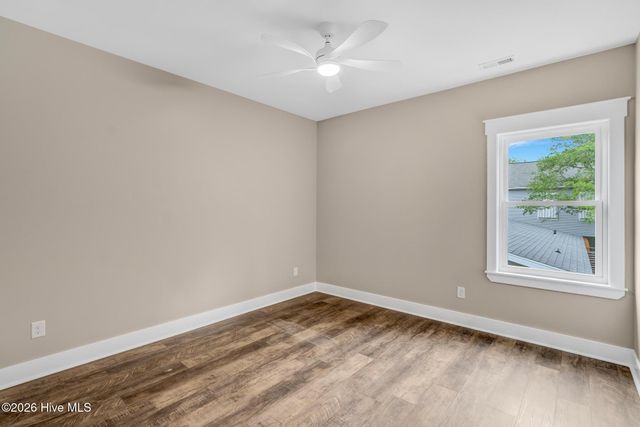 152 NE 1st Street, Oak Island, NC 28465