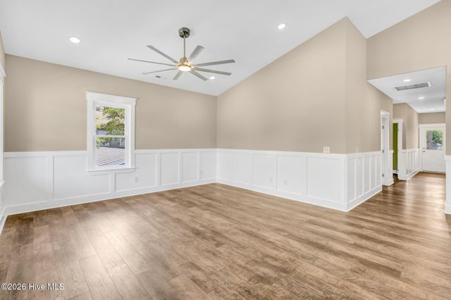 152 NE 1st Street, Oak Island, NC 28465