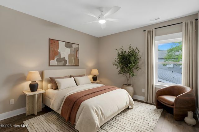 152 NE 1st Street, Oak Island, NC 28465