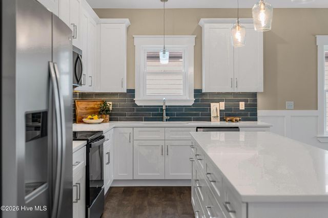 152 NE 1st Street, Oak Island, NC 28465