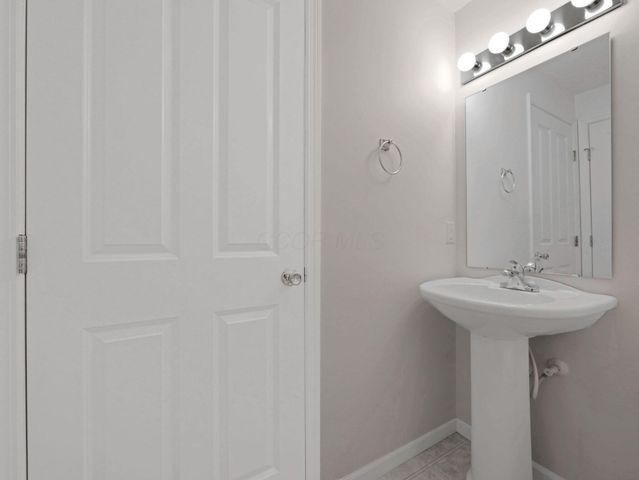 1113 Green Knoll Drive, Westerville, OH 43081