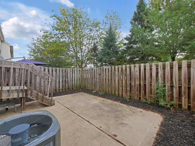 1113 Green Knoll Drive, Westerville, OH 43081