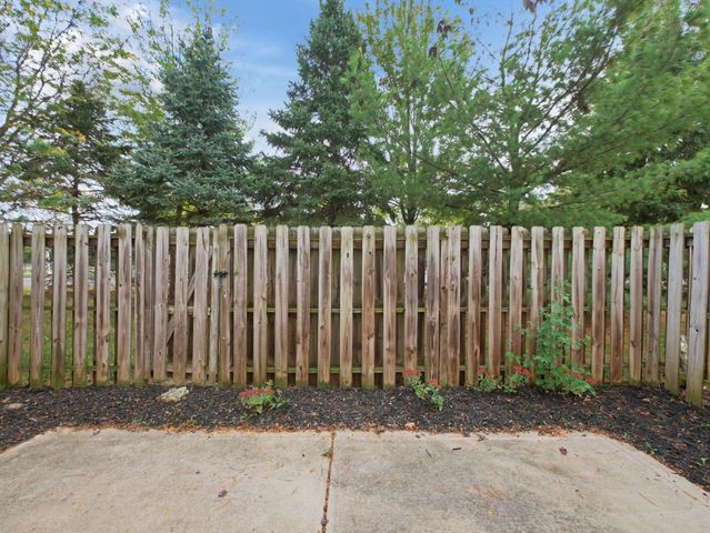 1113 Green Knoll Drive, Westerville, OH 43081