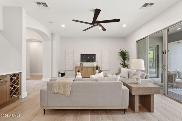 18008 W OCOTILLO Avenue, Goodyear, AZ 85338