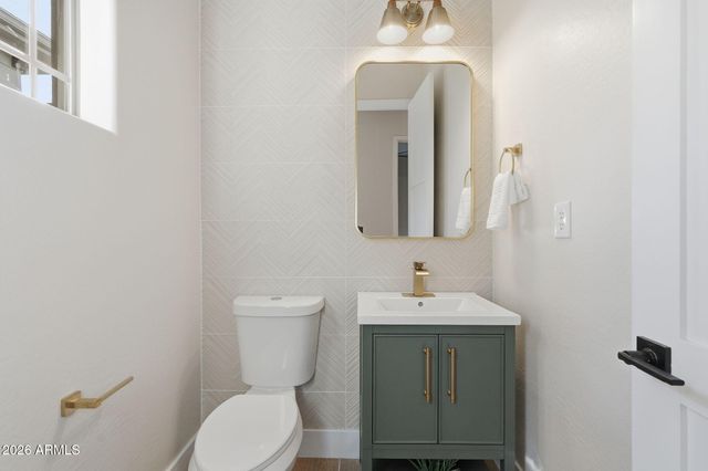 18008 W OCOTILLO Avenue, Goodyear, AZ 85338