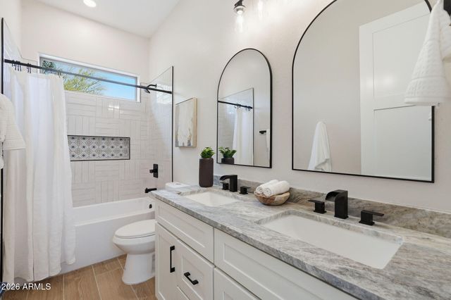 18008 W OCOTILLO Avenue, Goodyear, AZ 85338