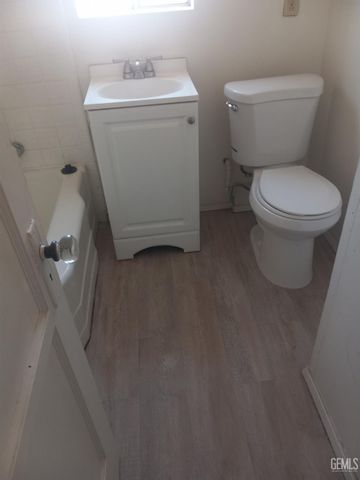 117 Harris Drive, Bakersfield, CA 93308