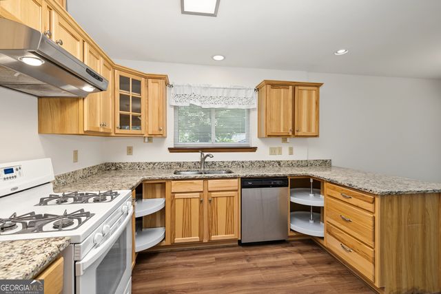 102 Quail Run, Peachtree City, GA 30269