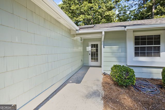 102 Quail Run, Peachtree City, GA 30269