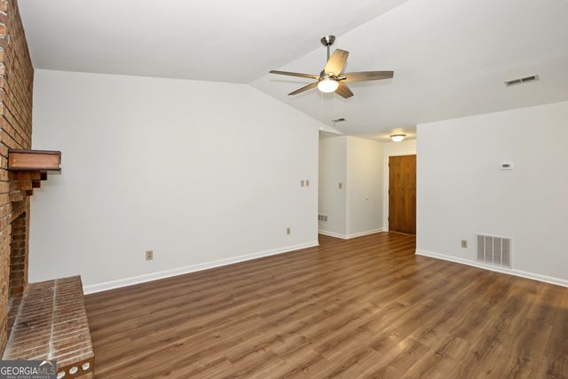 102 Quail Run, Peachtree City, GA 30269