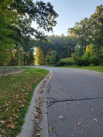 6433 N Shore Drive, Richland, MI 49083