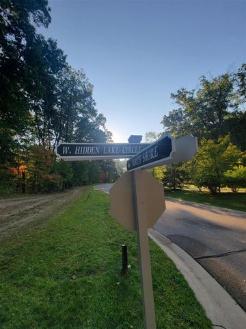 6433 N Shore Drive, Richland, MI 49083