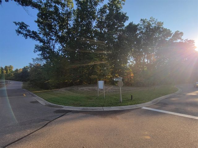 6433 N Shore Drive, Richland, MI 49083