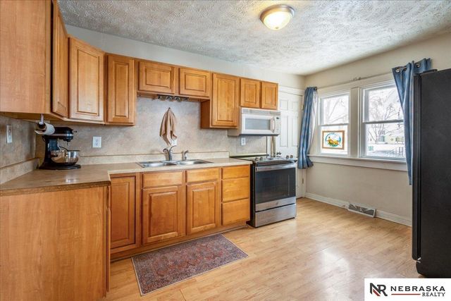 850 N D Street, Fremont, NE 68025