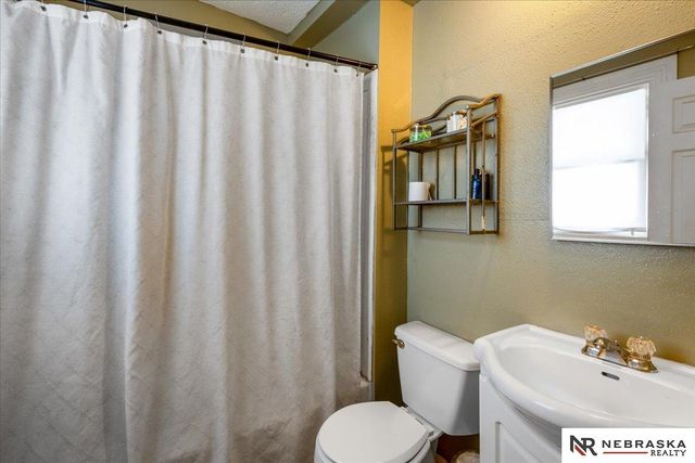 850 N D Street, Fremont, NE 68025