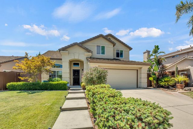 2893 Pitzer Cir, West Sacramento, CA 95691