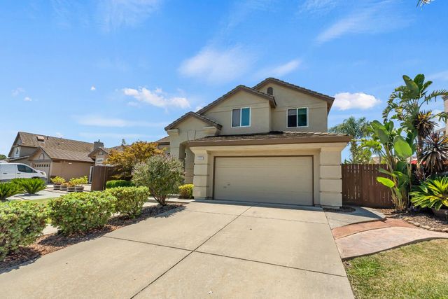2893 Pitzer Cir, West Sacramento, CA 95691