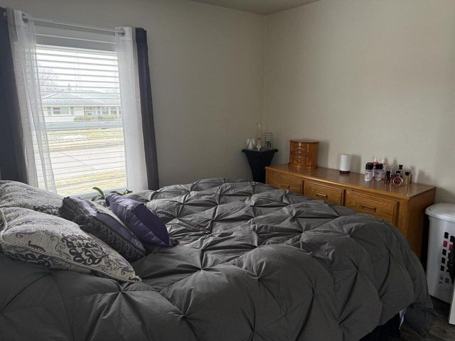 1424 Oregon STREET, Racine, WI 53405