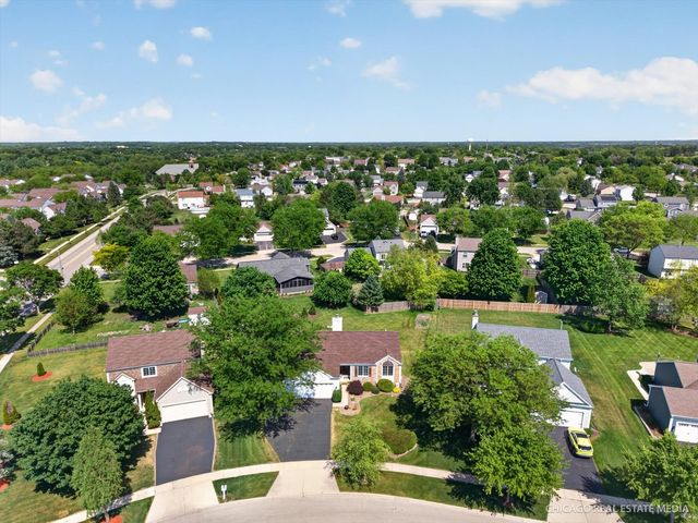 1148 Sawmill Lane, Algonquin, IL 60102
