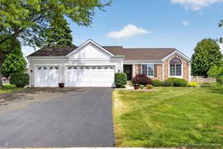 1148 Sawmill Lane, Algonquin, IL 60102