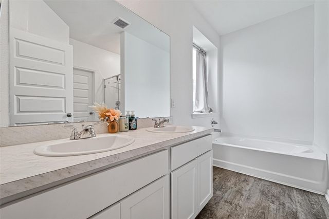 8006 Barret Travis Court, Beasley, TX 77417