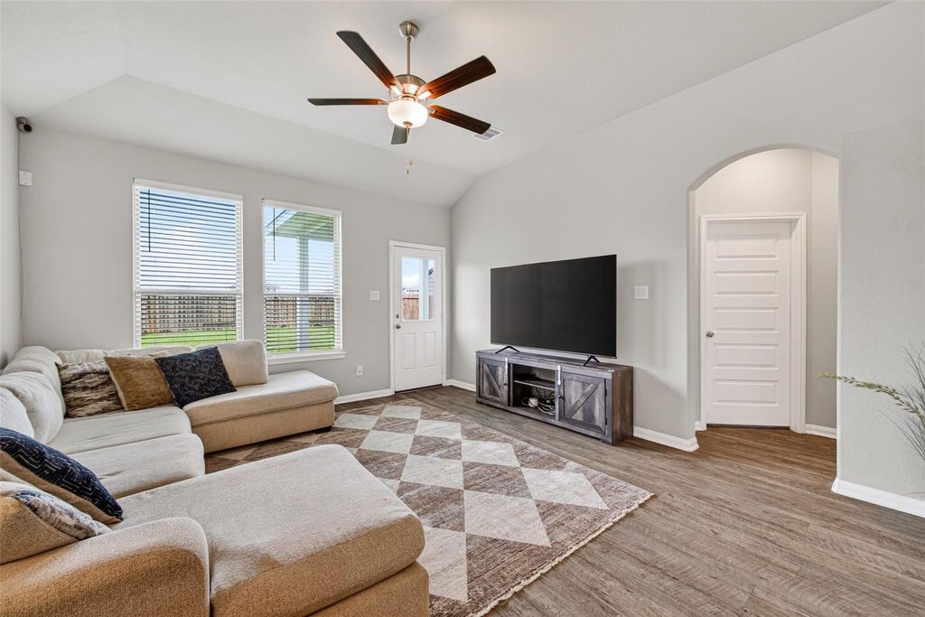 8006 Barret Travis Court, Beasley, TX 77417