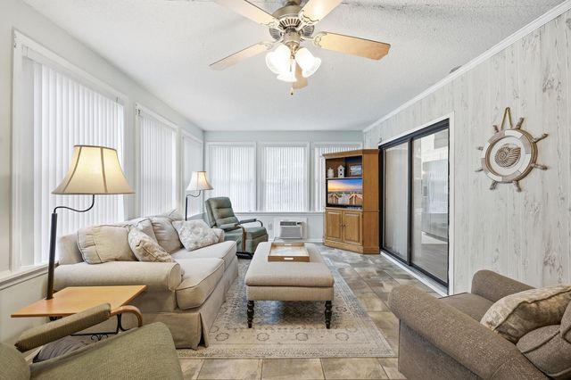 816 S Marlin Circle, Murrells Inlet, SC 29576