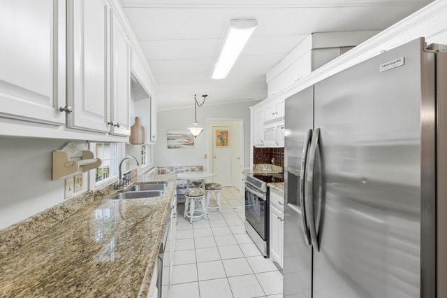 816 S Marlin Circle, Murrells Inlet, SC 29576