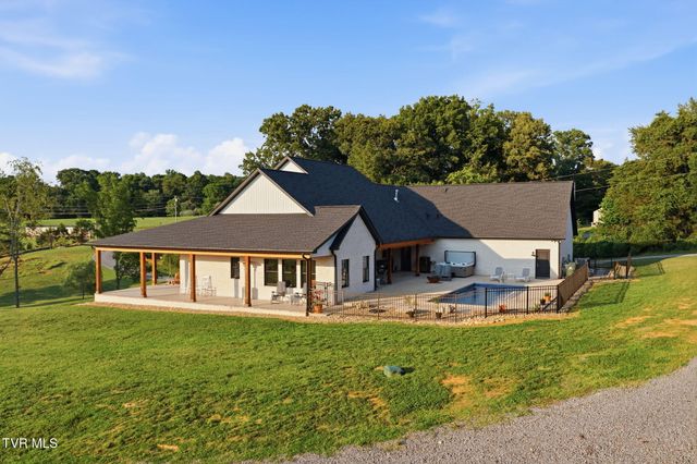 141 Kitzmiller Road, Gray, TN 37615