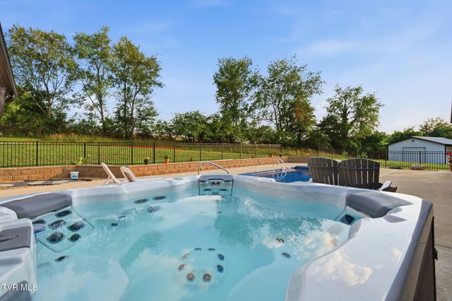 141 Kitzmiller Road, Gray, TN 37615