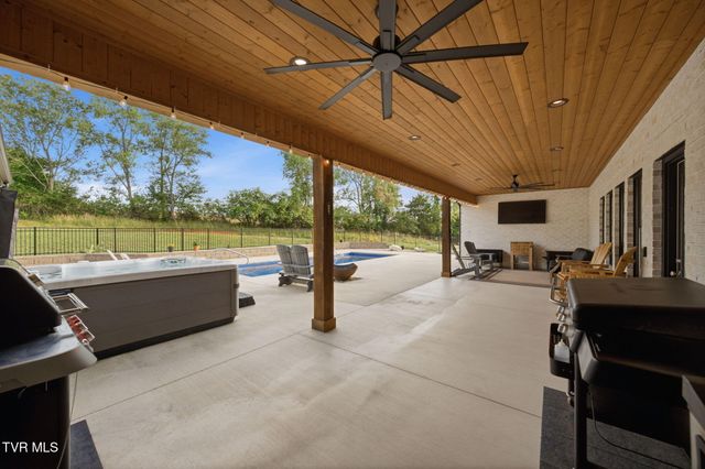 141 Kitzmiller Road, Gray, TN 37615