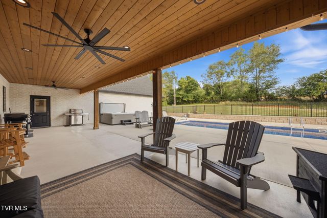 141 Kitzmiller Road, Gray, TN 37615